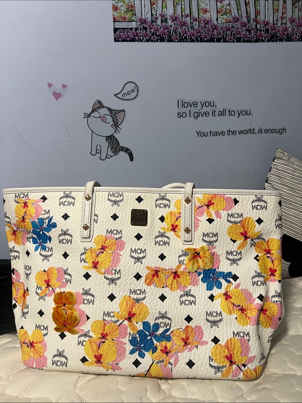MCM White Leather Floral Print Tote with Pink, Yellow & Blue Blooms - Picture 2 of 4